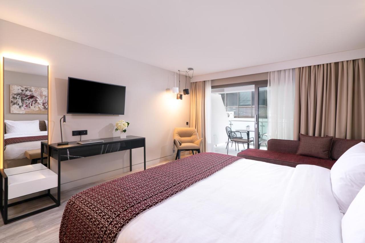 S Hotel Boutique Thessaloníki Exteriör bild Deluxe room