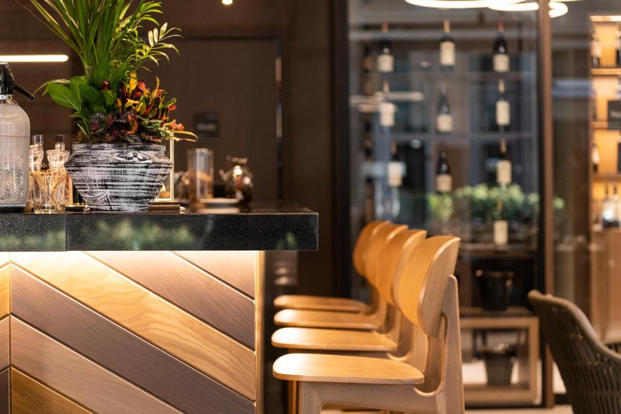 S Hotel Boutique Thessaloníki Exteriör bild The bar at the lounge
